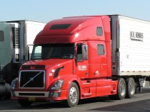 Semi-Truck Cleaning: The Right Way to Do It